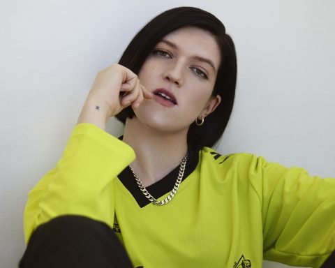 Romy - Mid Air: a euphoric solo debut