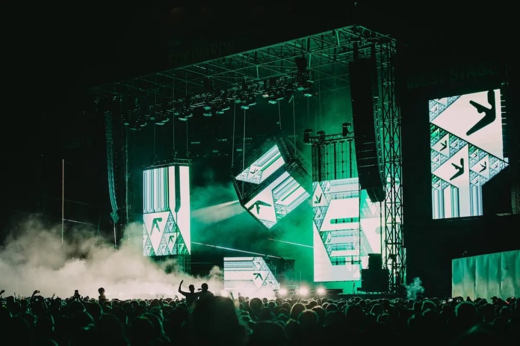 aphex twin headlines forwards festival