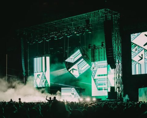 aphex twin headlines forwards festival