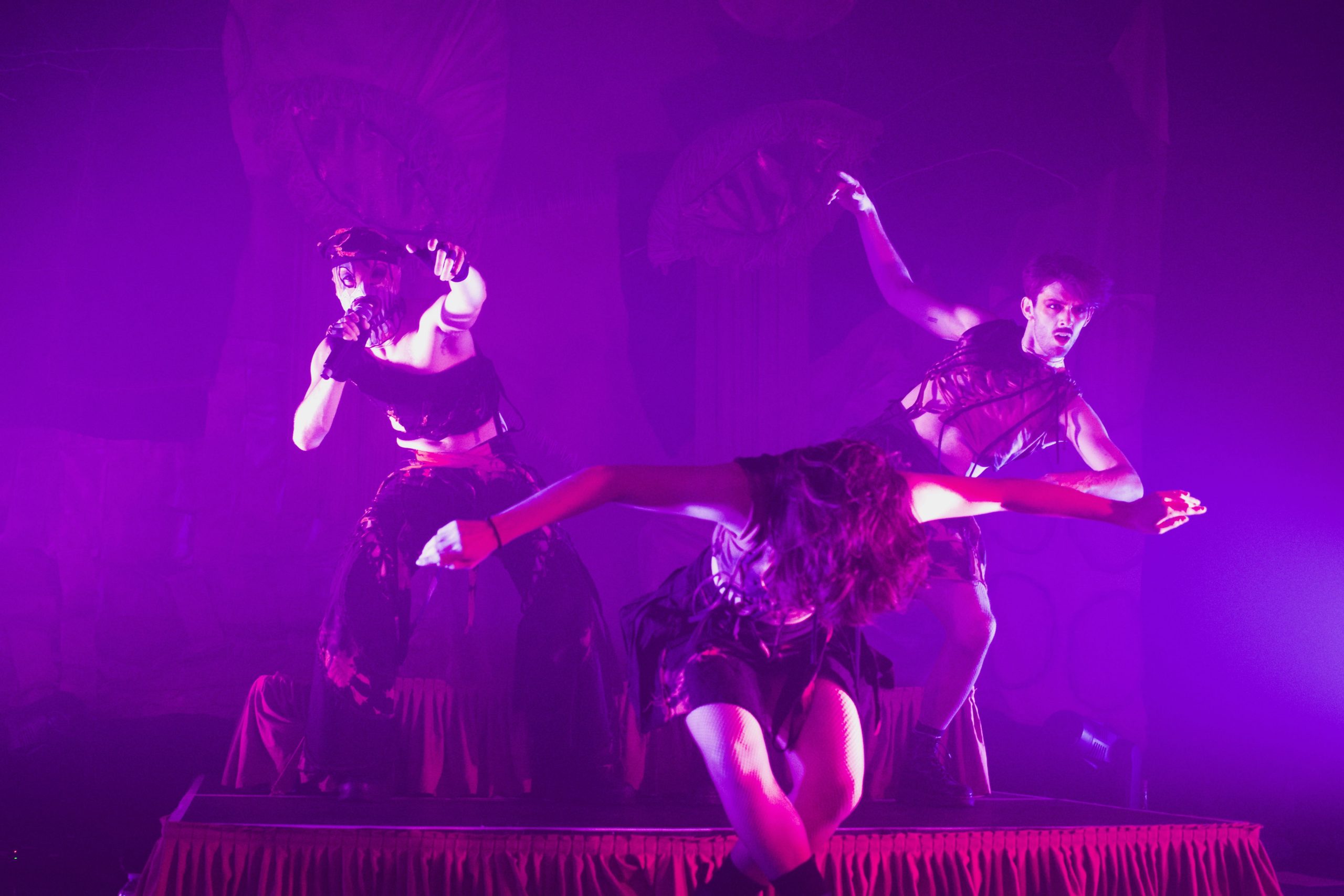 Lynks performing live in support of debut album Abomination