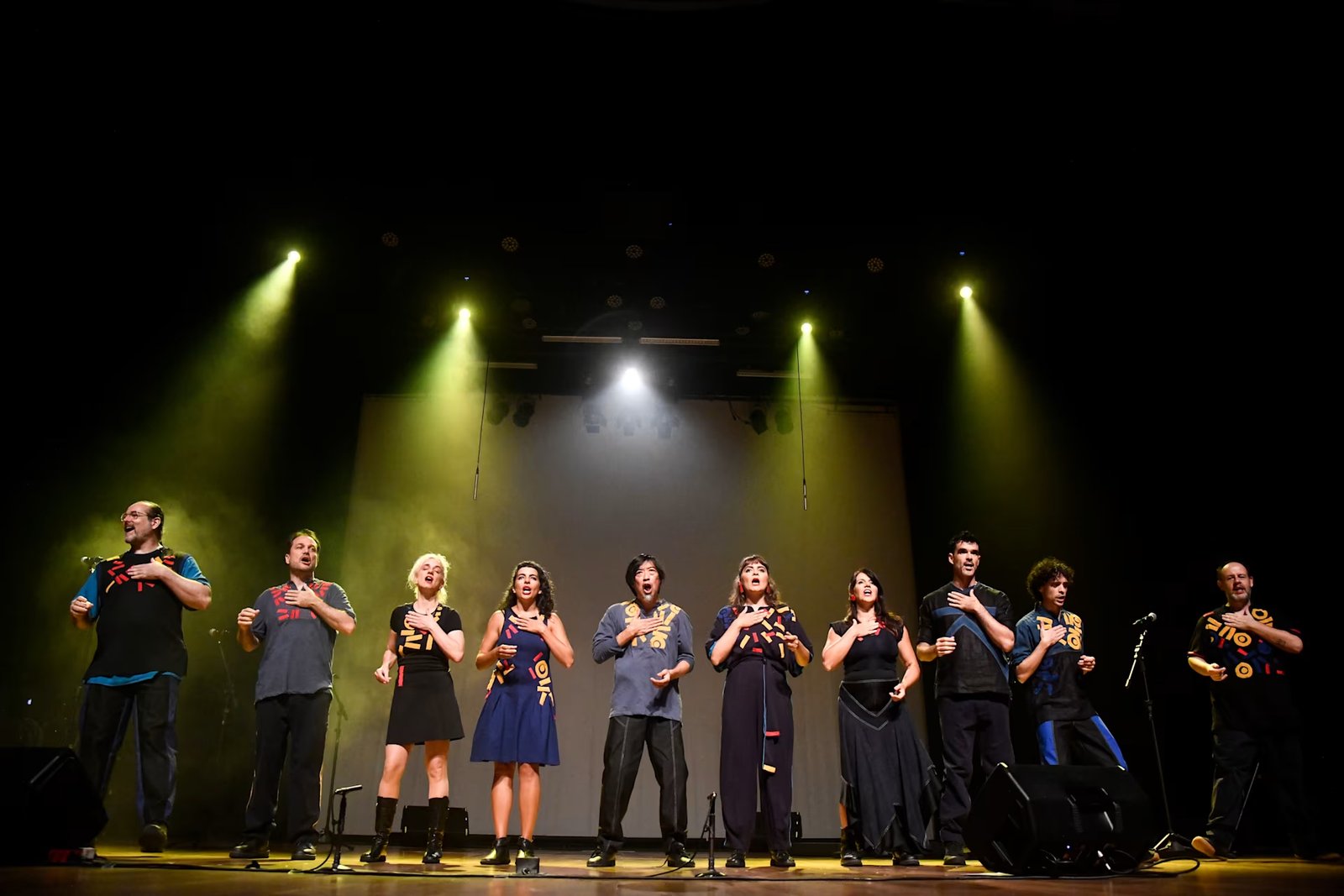body music collective Barbatuques